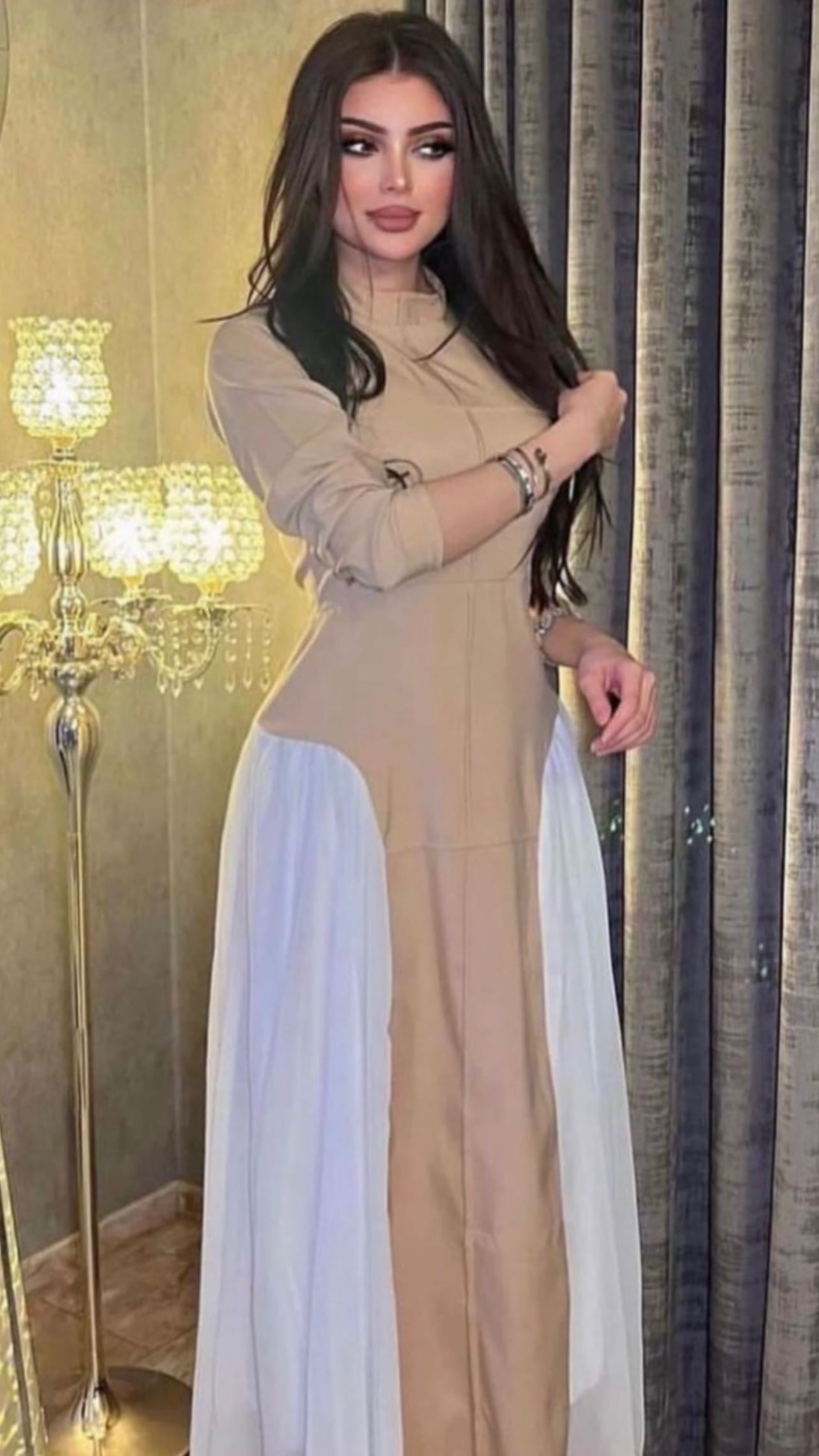 فستان كريب بيج. Beige crepe dress